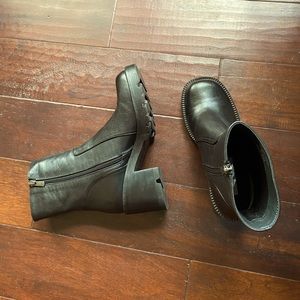 Black Leather Steve Madden Boots sz 8